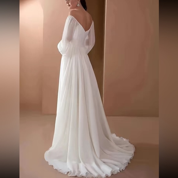 Luxe elegant off shoulder party formal wedding evening dress - Picture 2 of 4